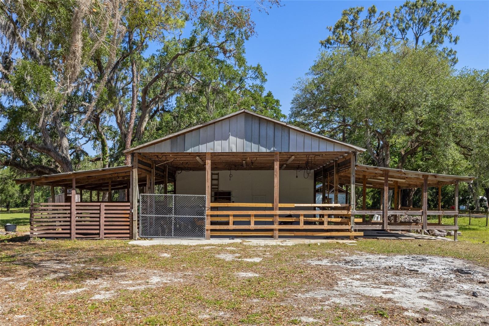 11902 Cr 727 Property Photo 5
