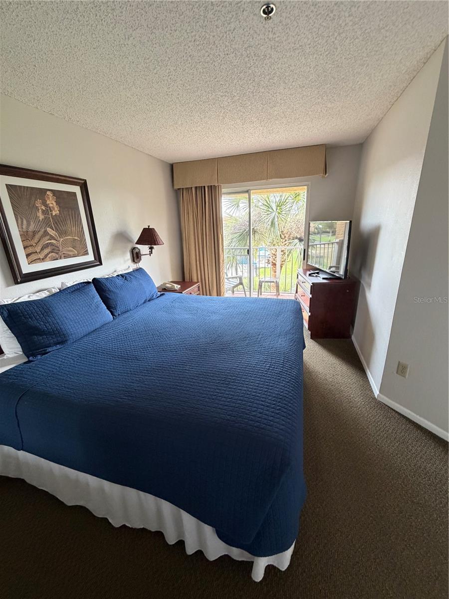 O6394957 Property Photo 7