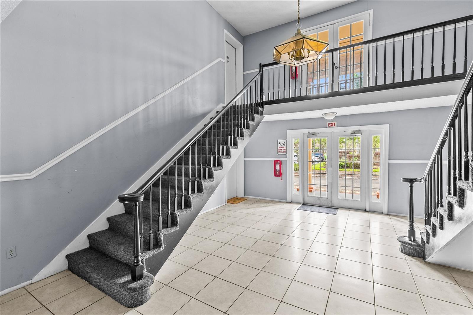 416 Banyon Tree Cir #206 Property Photo 4