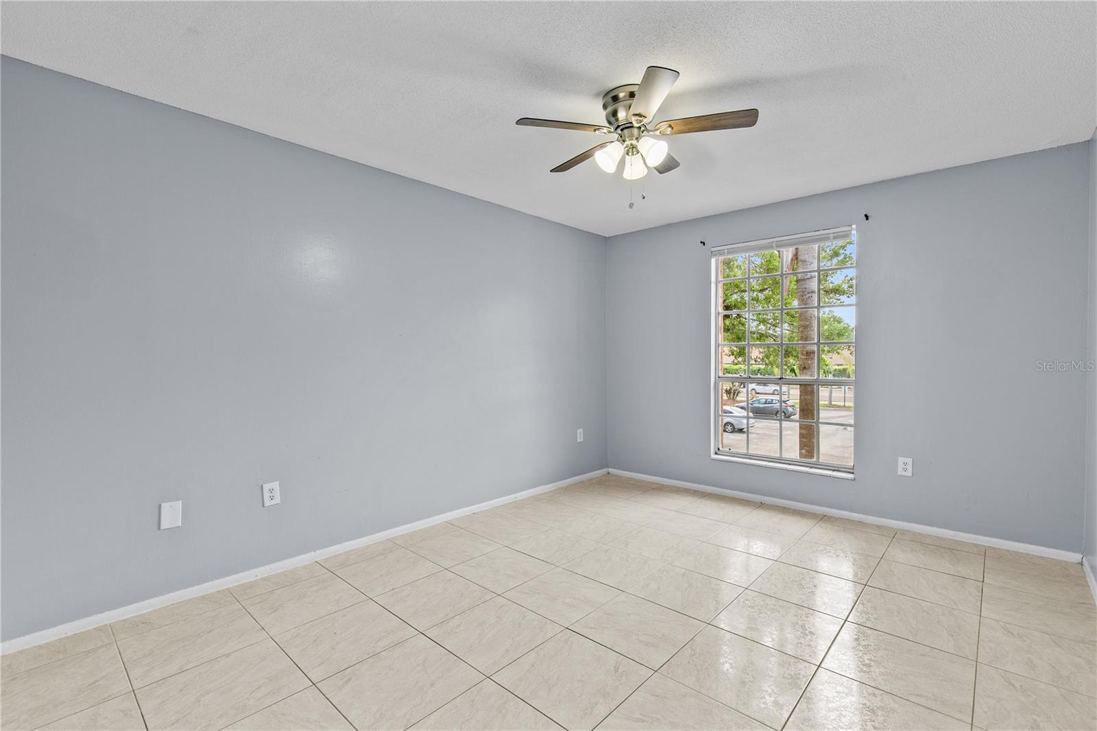 416 Banyon Tree Cir #206 Property Photo 5