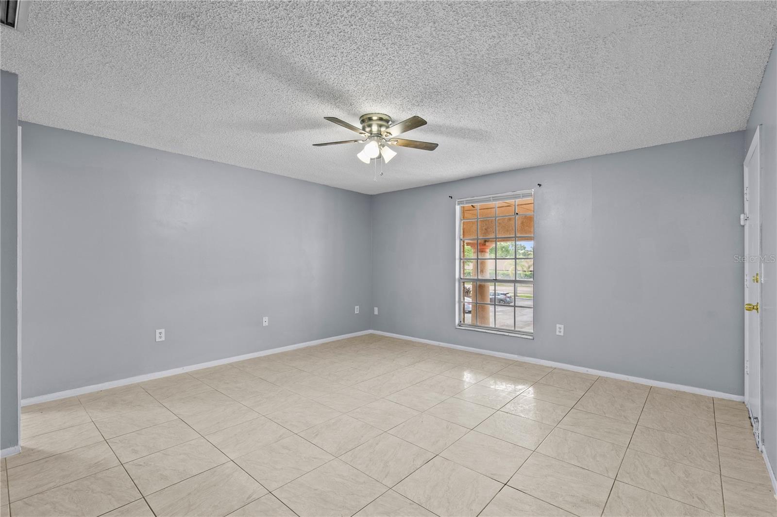 416 Banyon Tree Cir #206 Property Photo 18