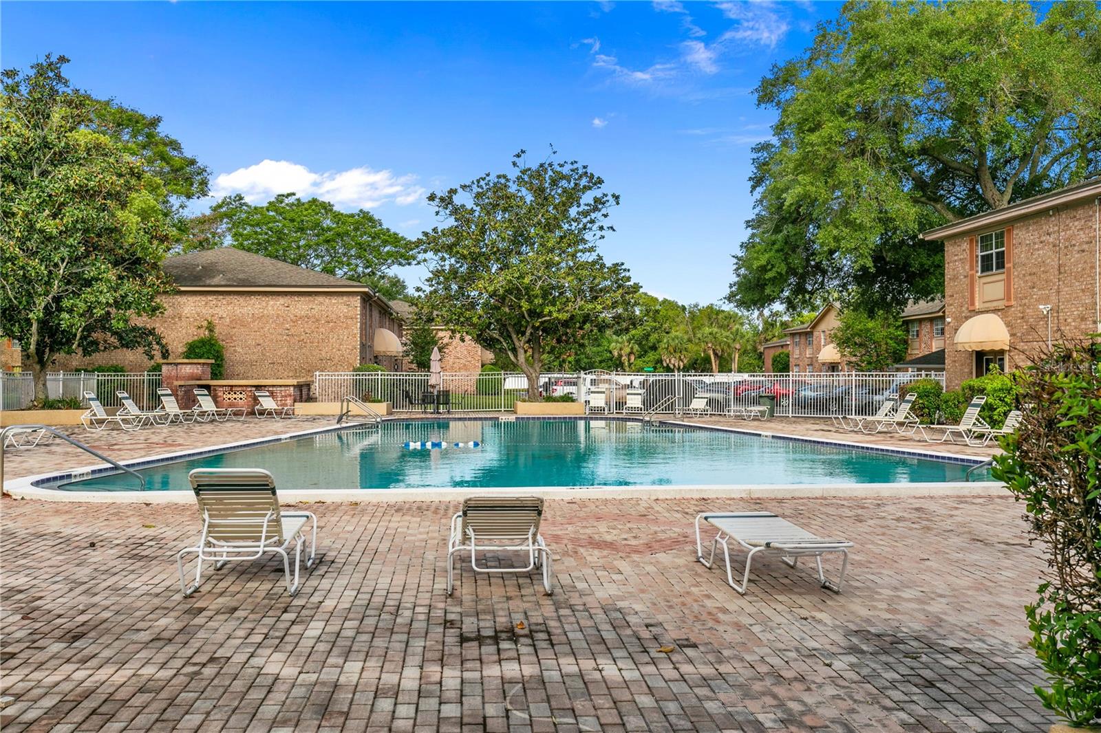 416 Banyon Tree Cir #206 Property Photo 21