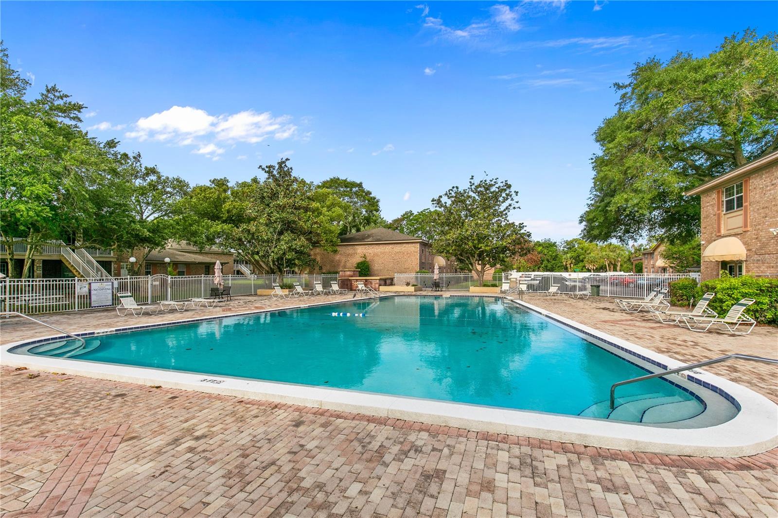 416 Banyon Tree Cir #206 Property Photo 22