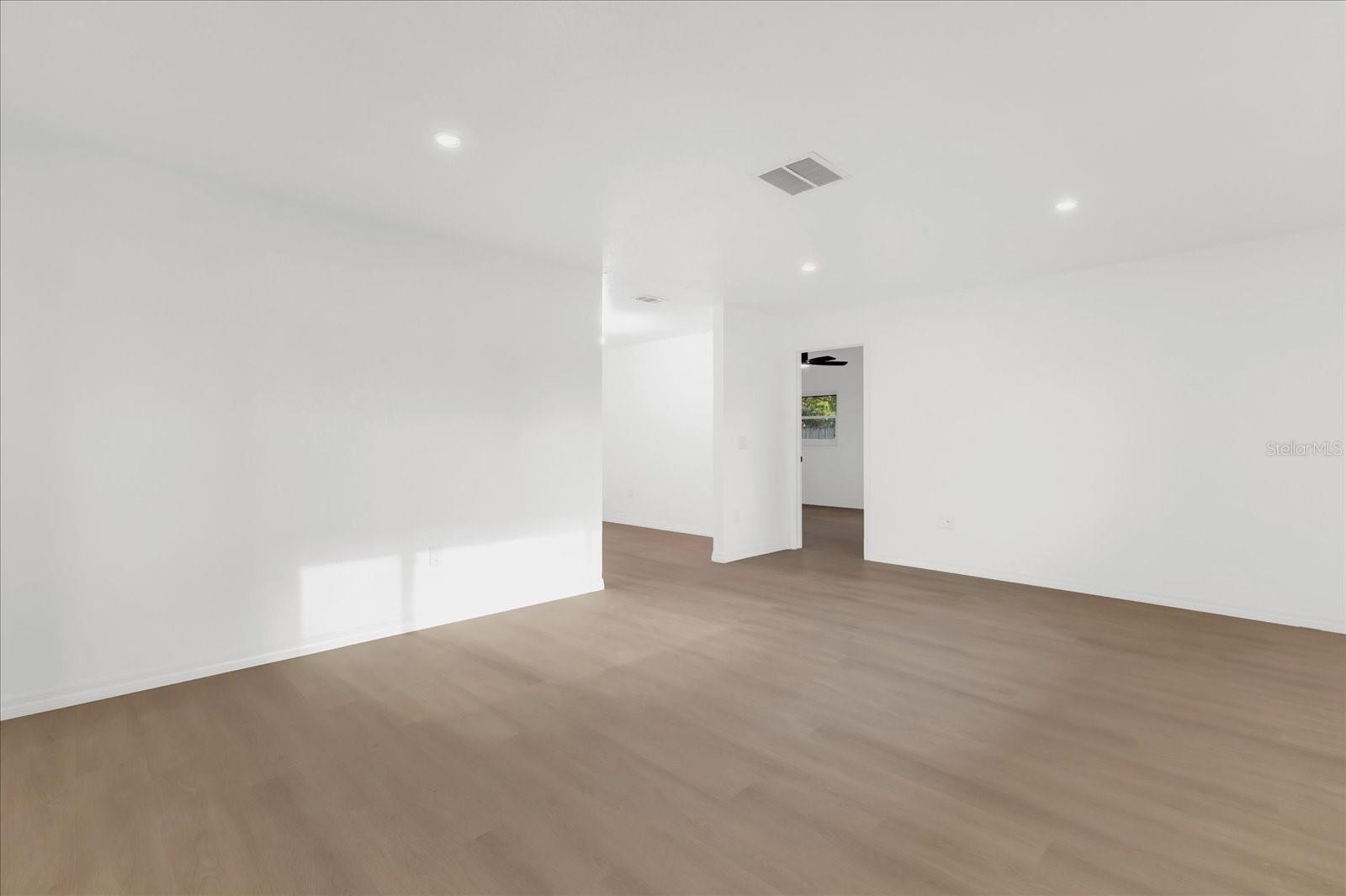 2 Hudson Cv Property Photo 6