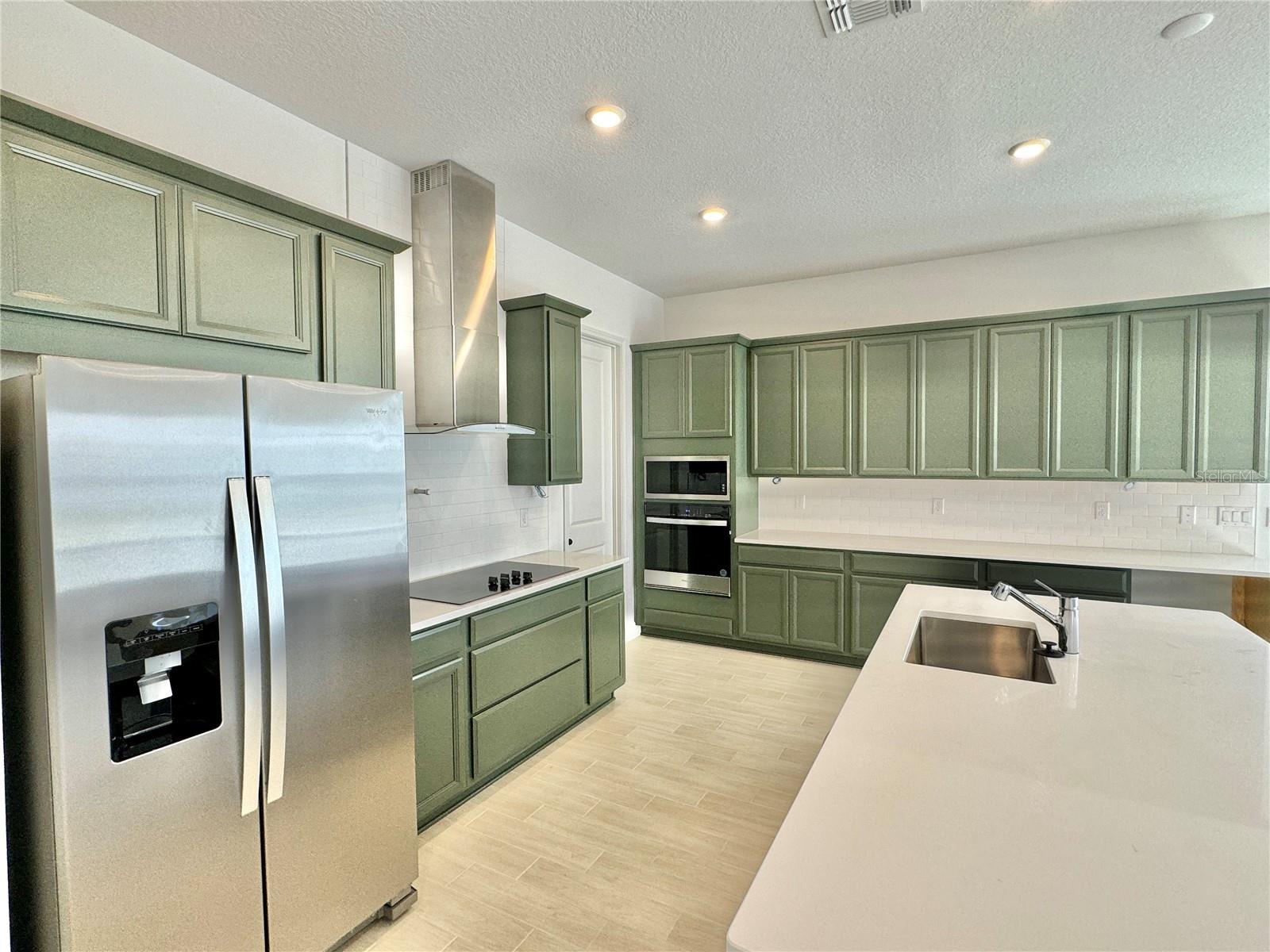 9726 Neruda St Property Photo 18