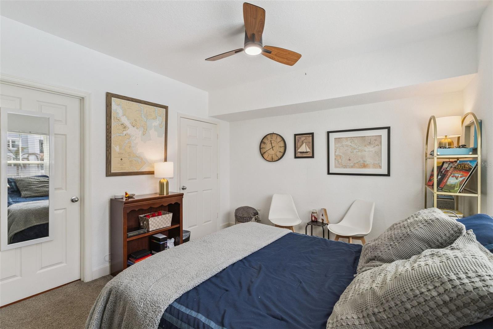 202 E South St #2039 Property Photo 20