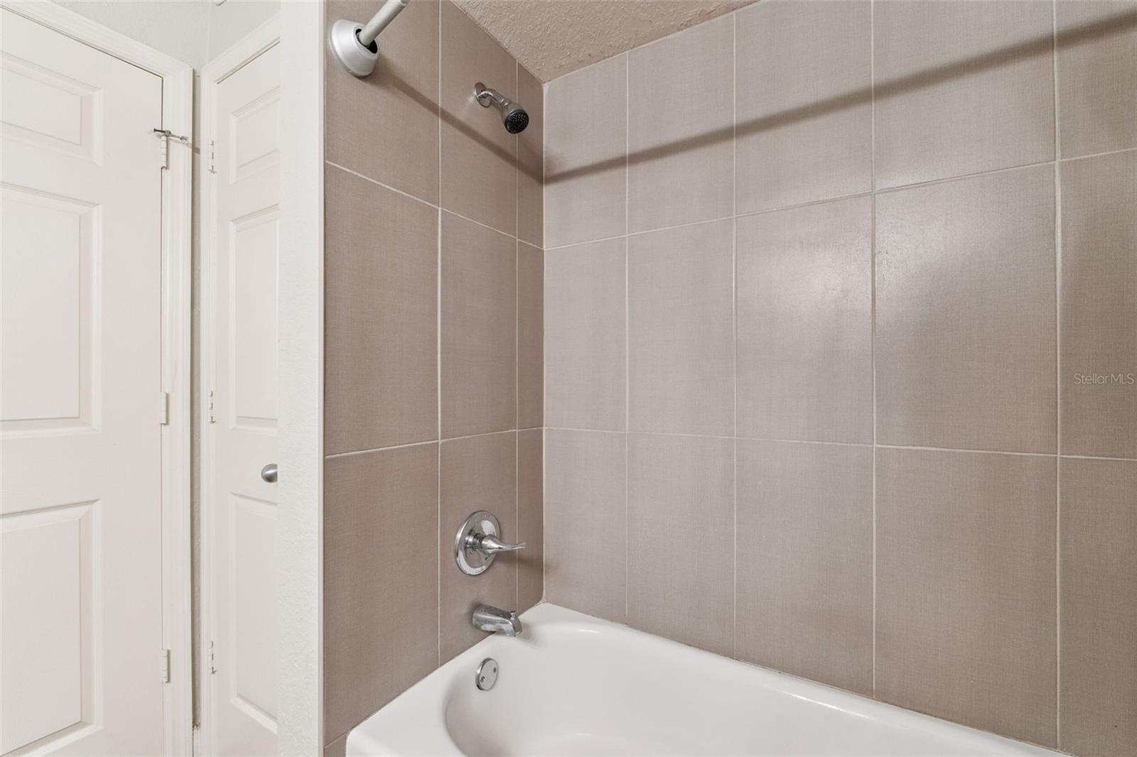 202 E South St #2039 Property Photo 25