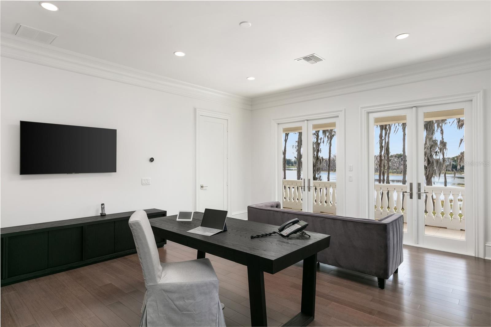 12488 Park Ave Property Photo 28
