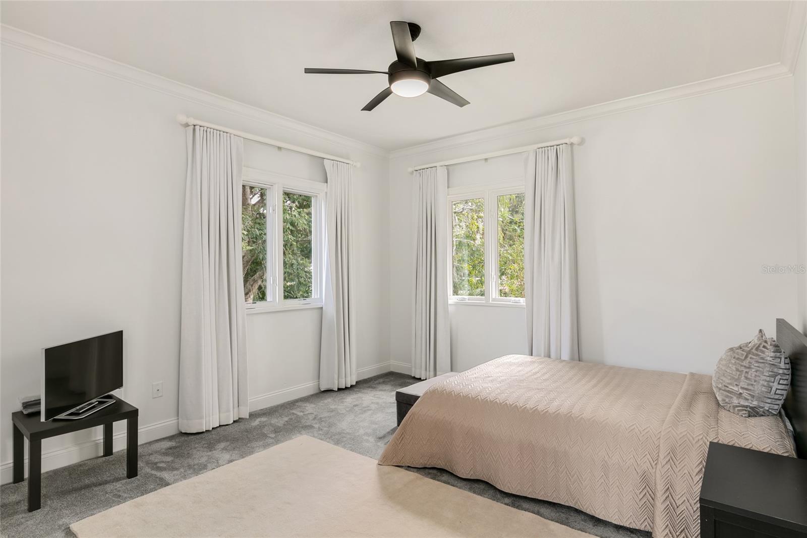 12488 Park Ave Property Photo 38