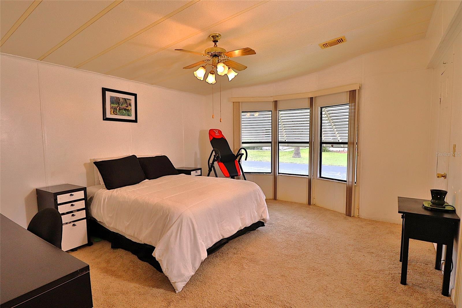 3906 Chinaberry Pl Property Photo 7