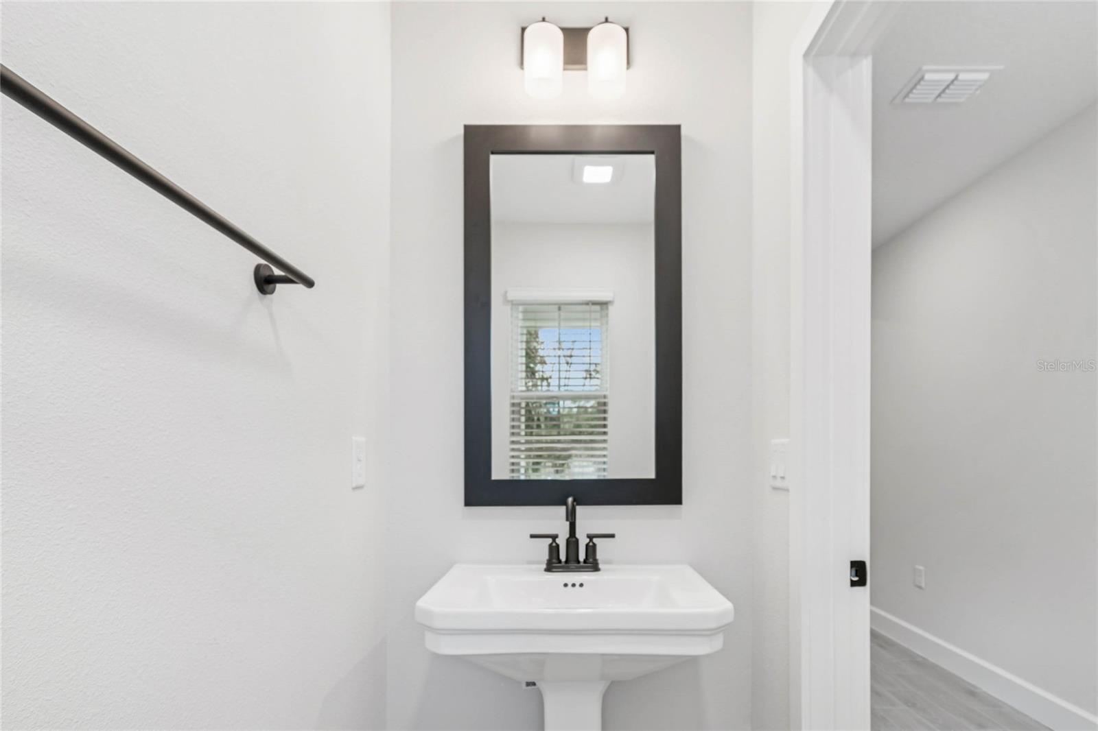 3390 Withers Way Property Photo 4