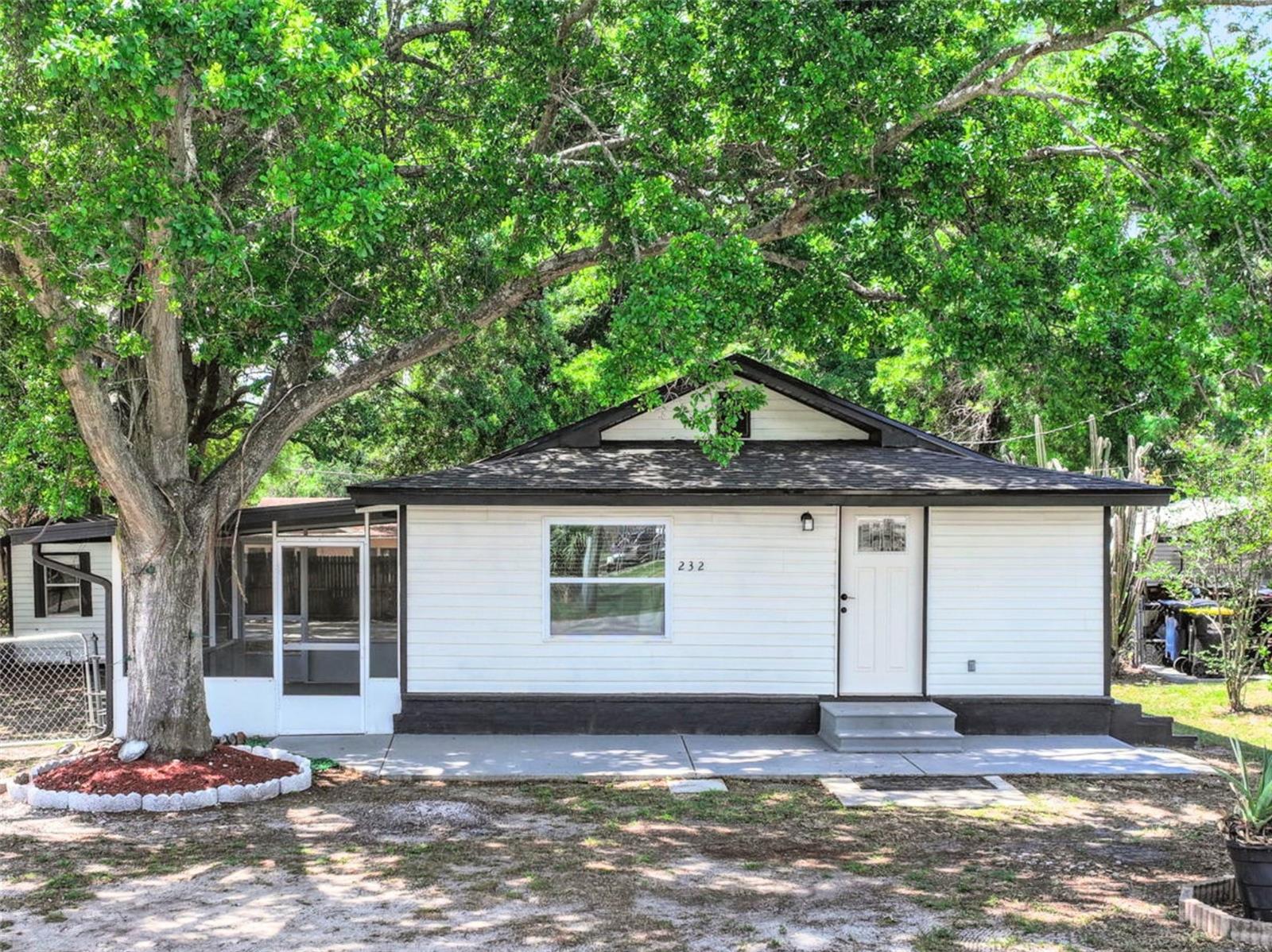 232 Noxon St Property Photo 1