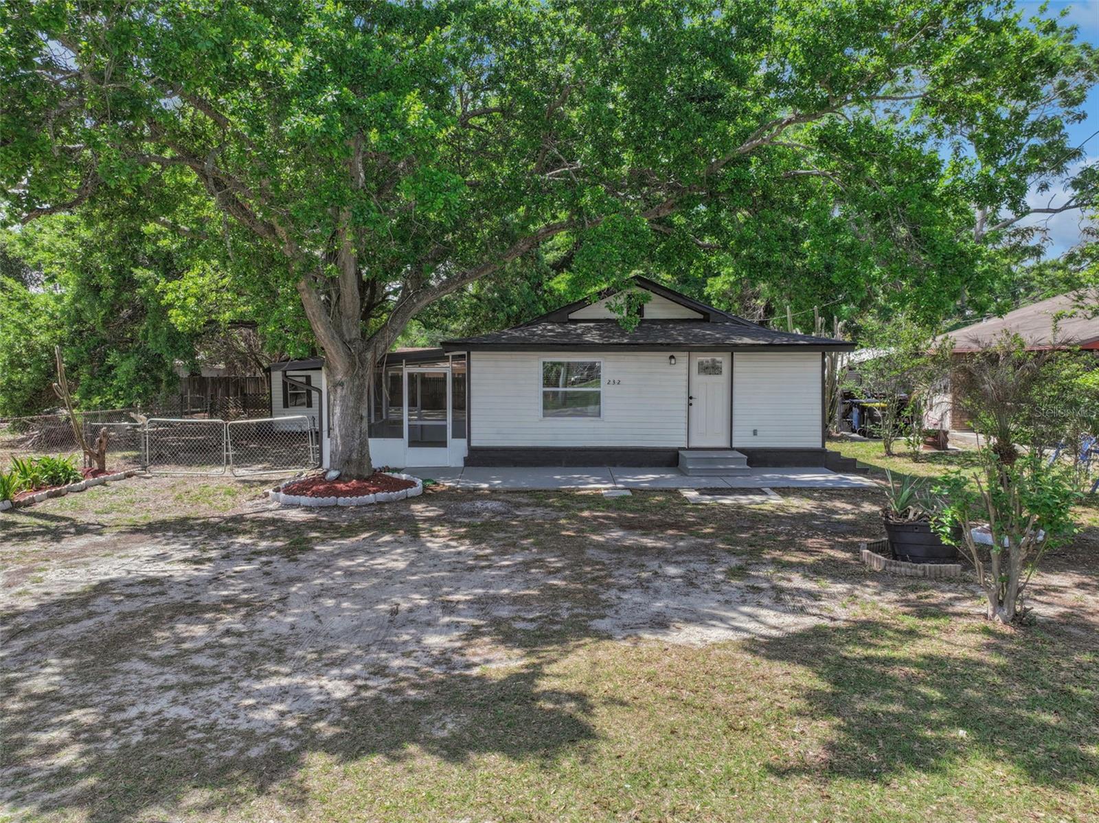 232 Noxon St Property Photo 3