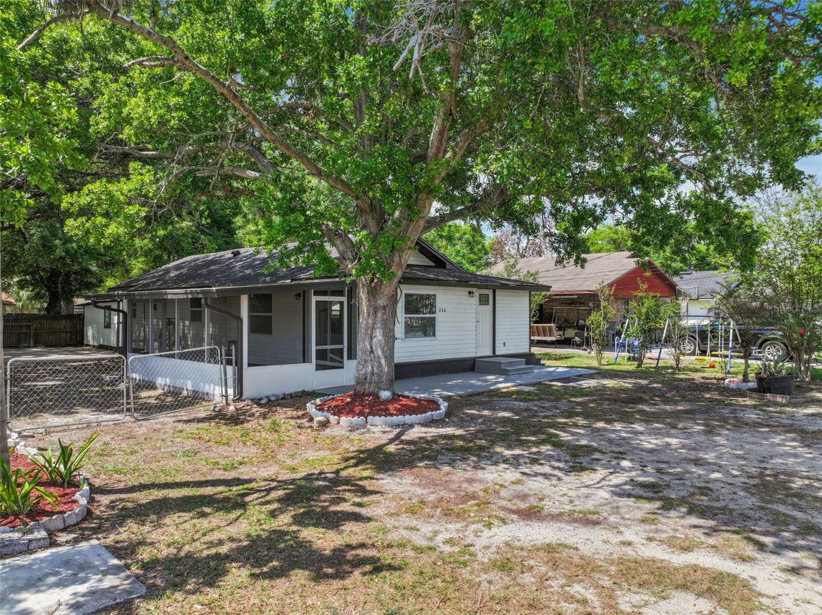 232 Noxon St Property Photo 6