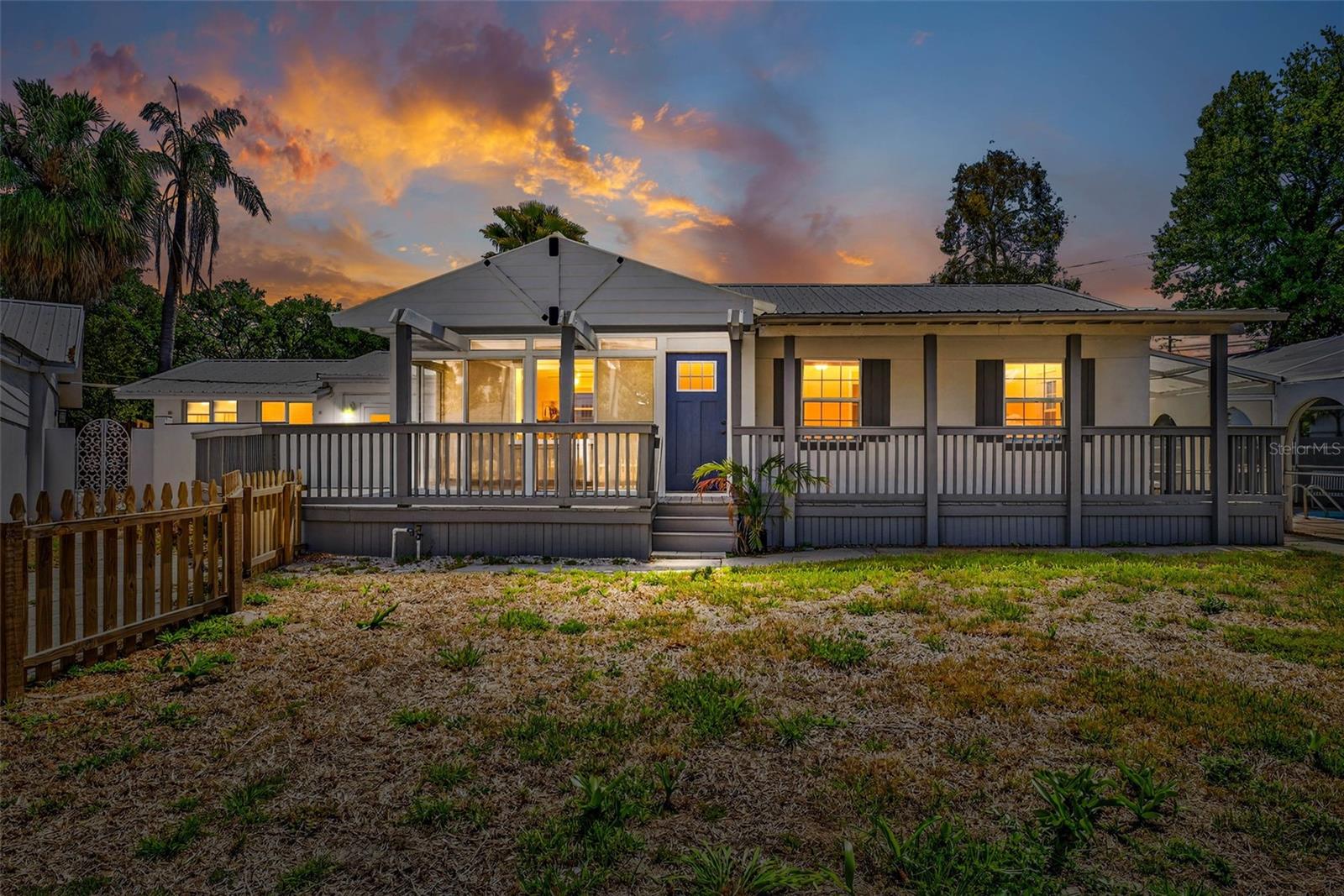 3620 E TAMPA CIR