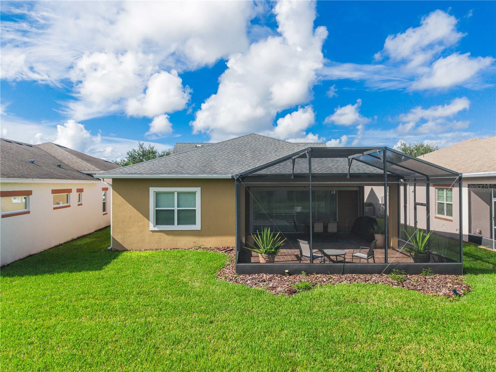 5017 E Fountainwood Dr Property Photo 2