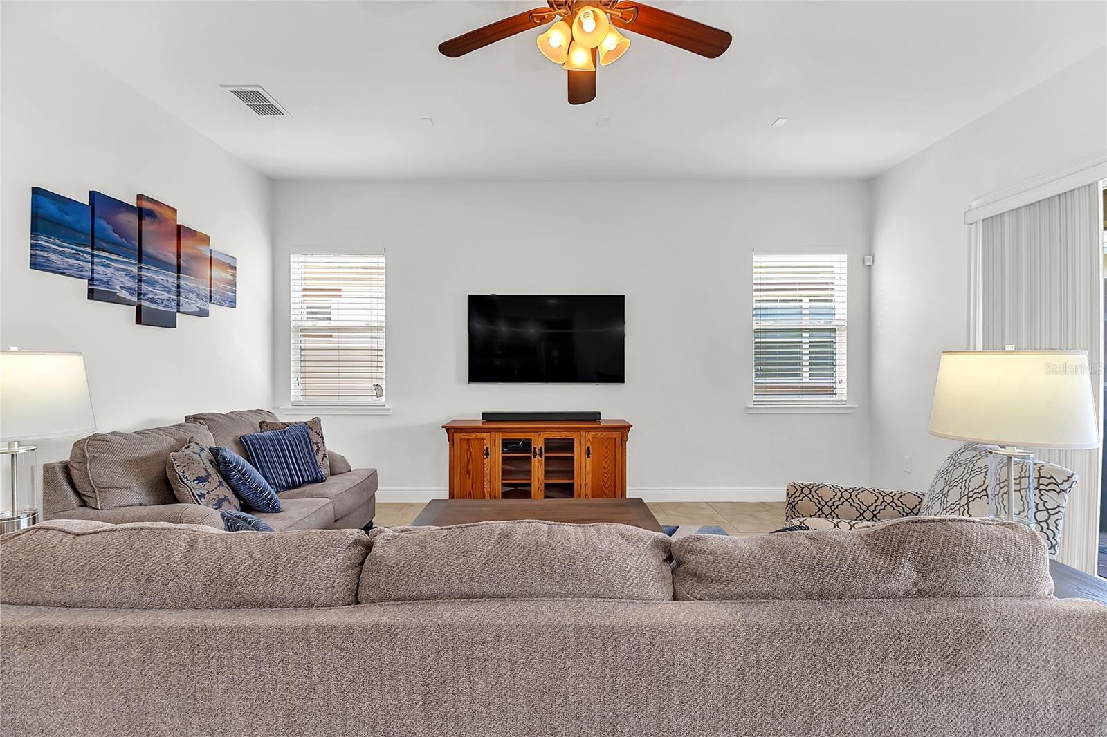 5017 E Fountainwood Dr Property Photo 9