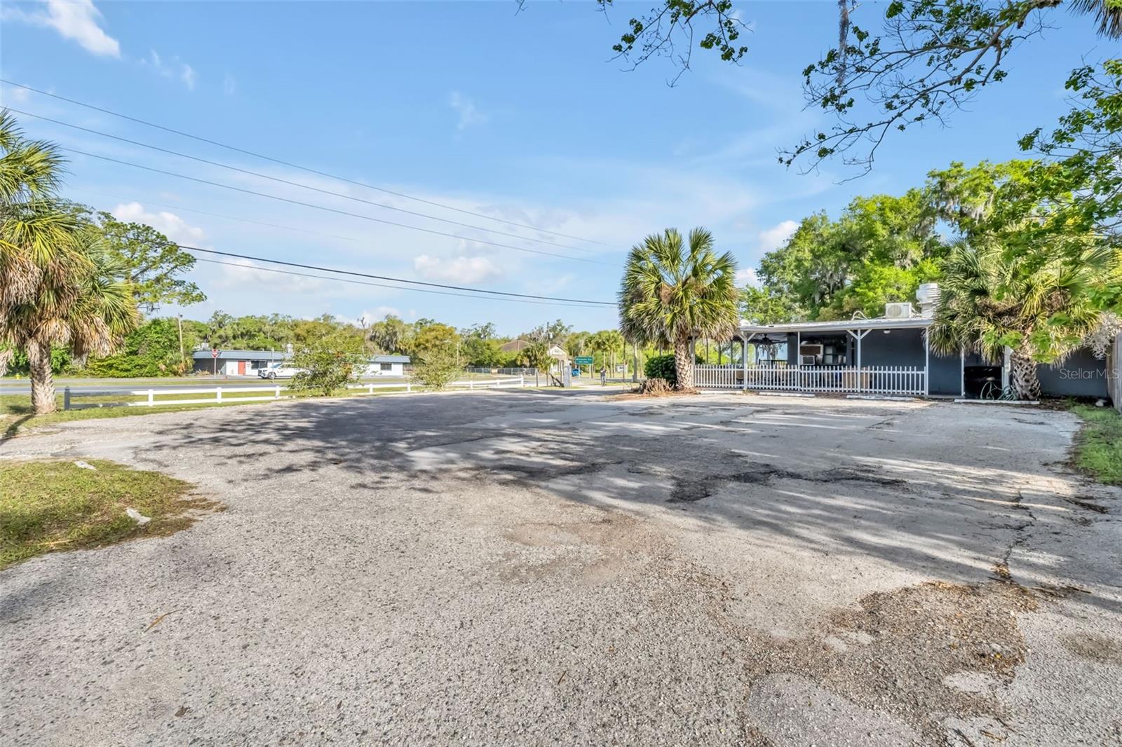 2200 N Volusia Ave Property Photo 10