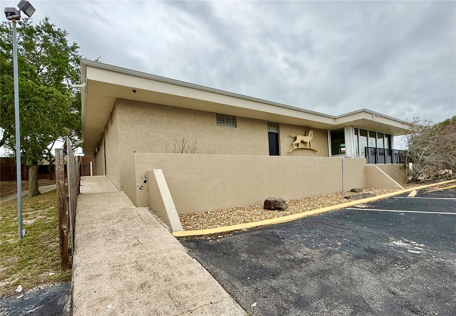 220 Coral Sands Dr Property Photo 7