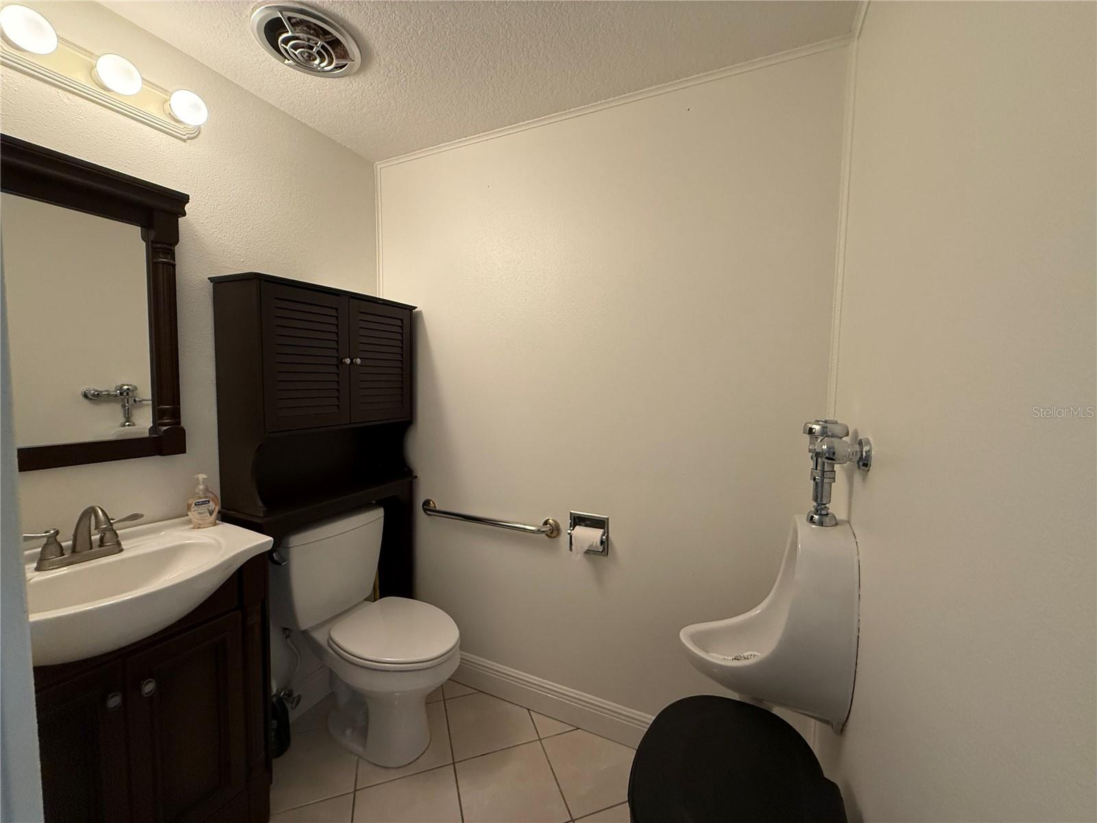 220 Coral Sands Dr Property Photo 39