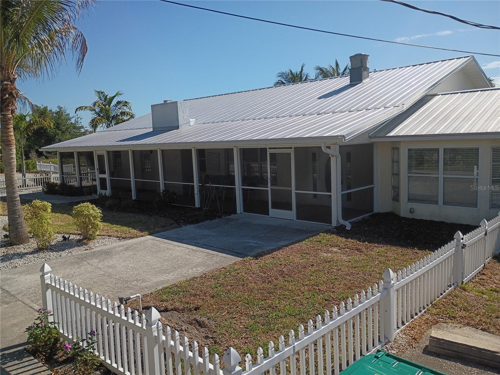 315 ADDISON DR