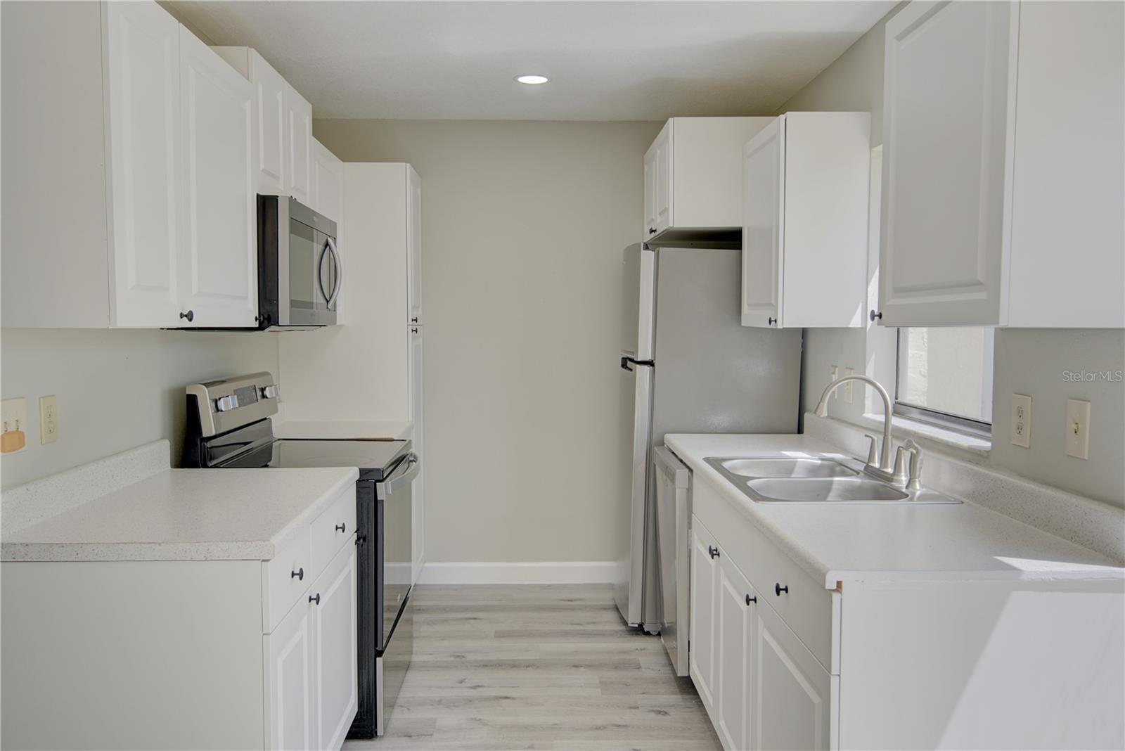 6296 River Run Pl #194 Property Photo 4
