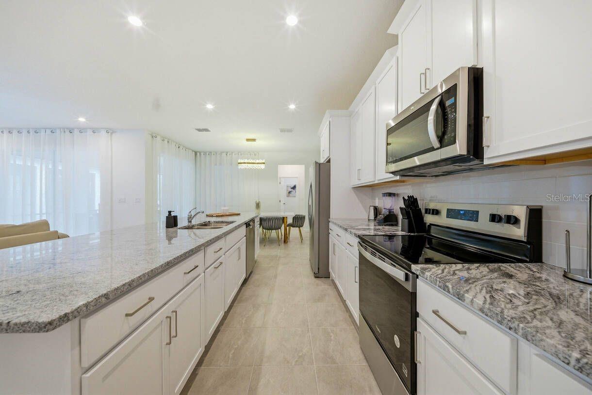 2328 Salty Winds Way Property Photo 12
