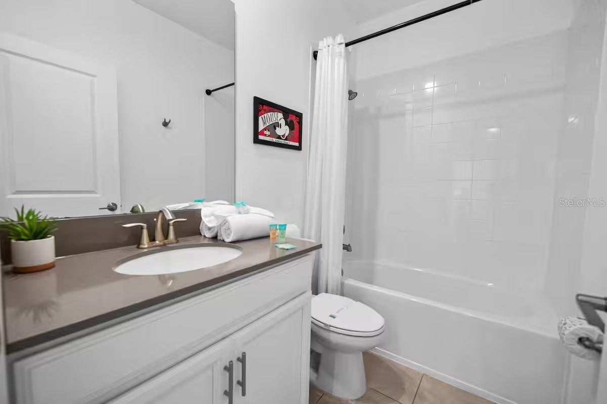 1069 Leader St Property Photo 31