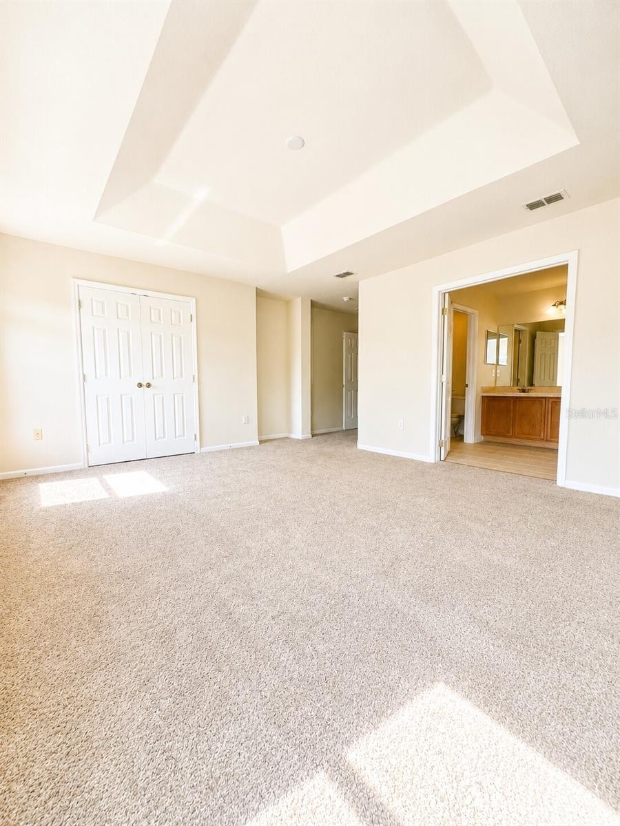 2543 Old Kent Cir Property Photo 8
