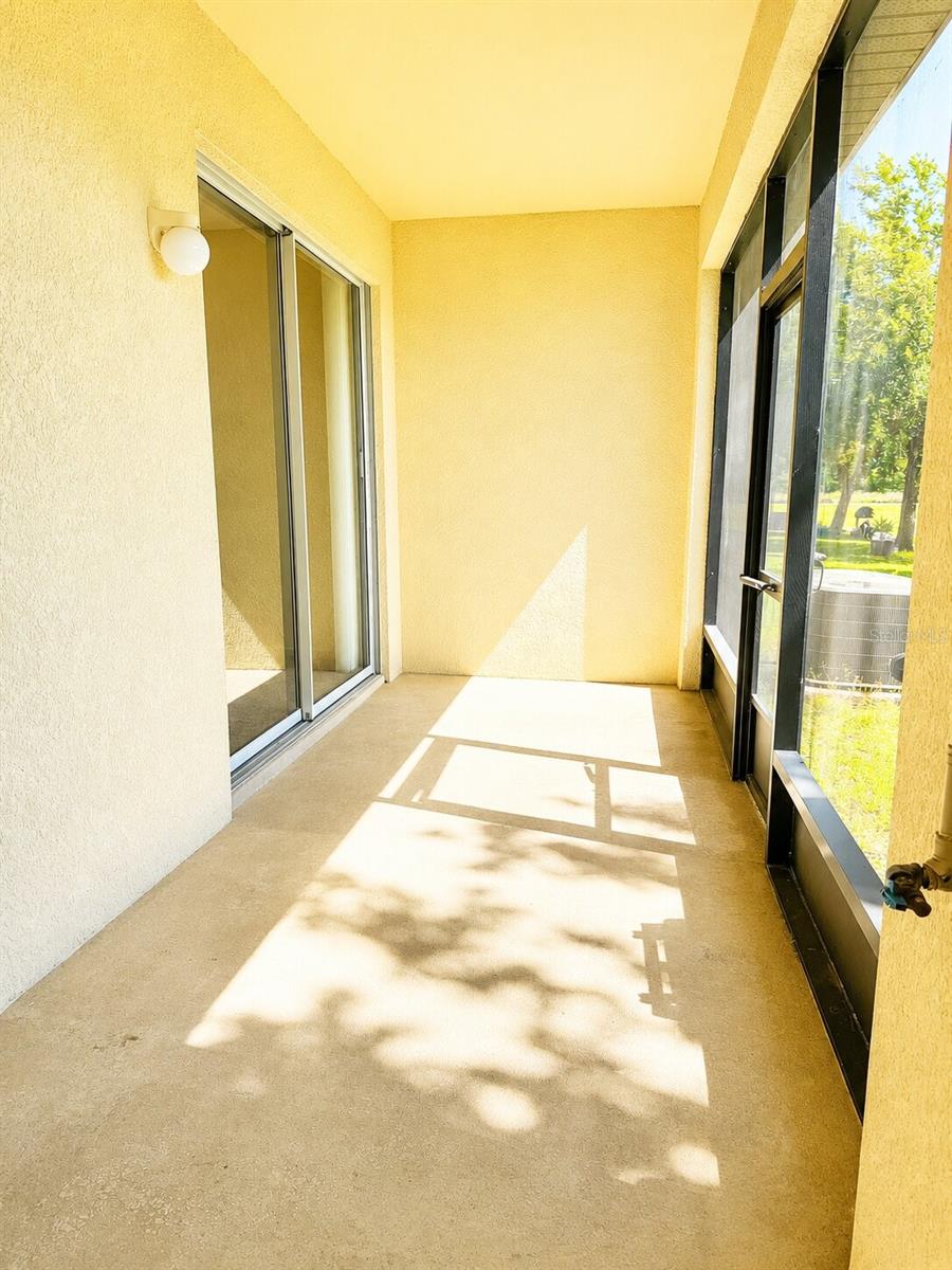 2543 Old Kent Cir Property Photo 17