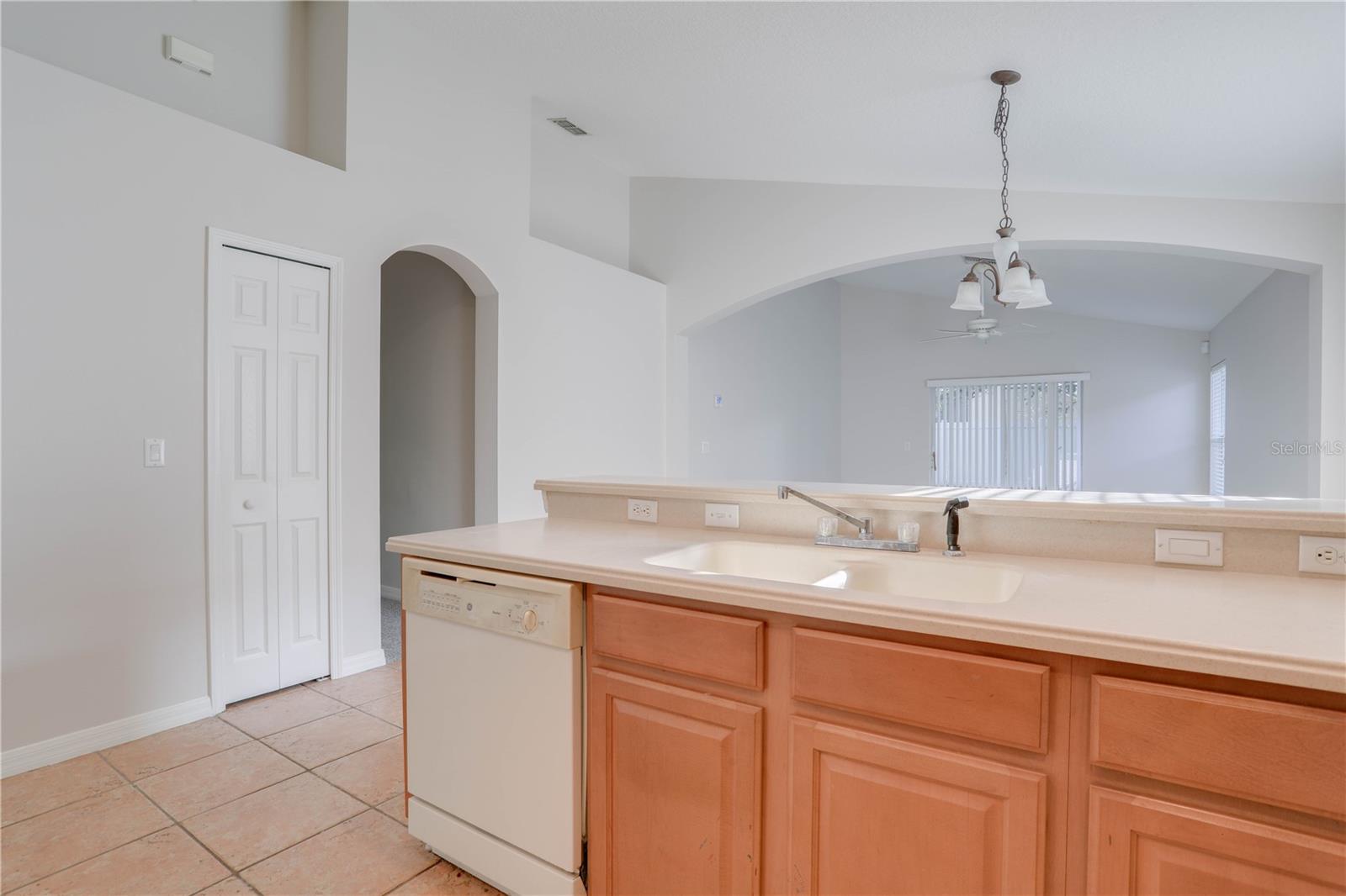9983 Brodbeck Blvd Property Photo 14