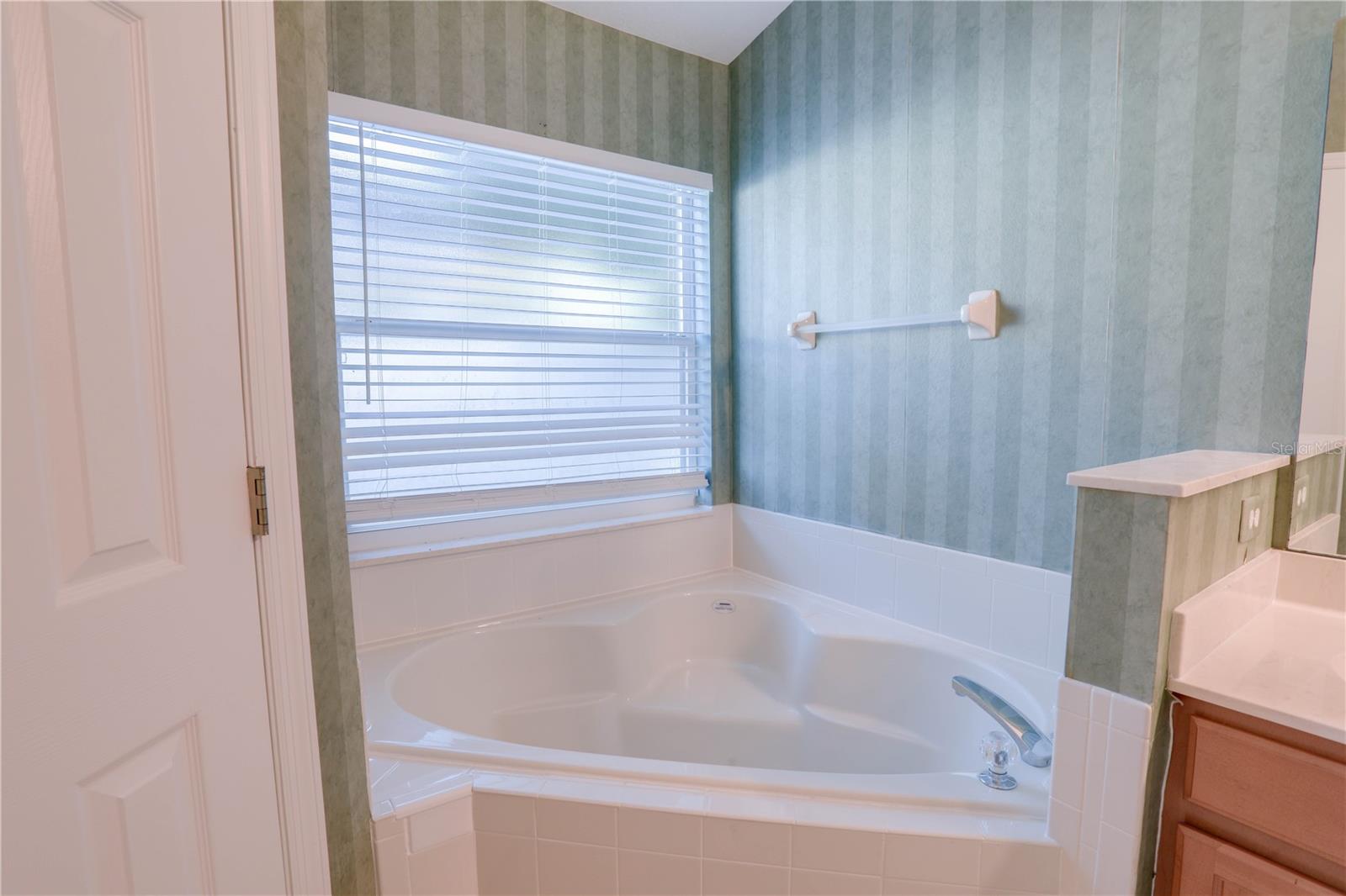 9983 Brodbeck Blvd Property Photo 31