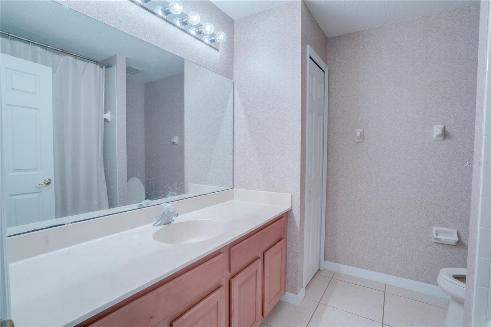 9983 Brodbeck Blvd Property Photo 33