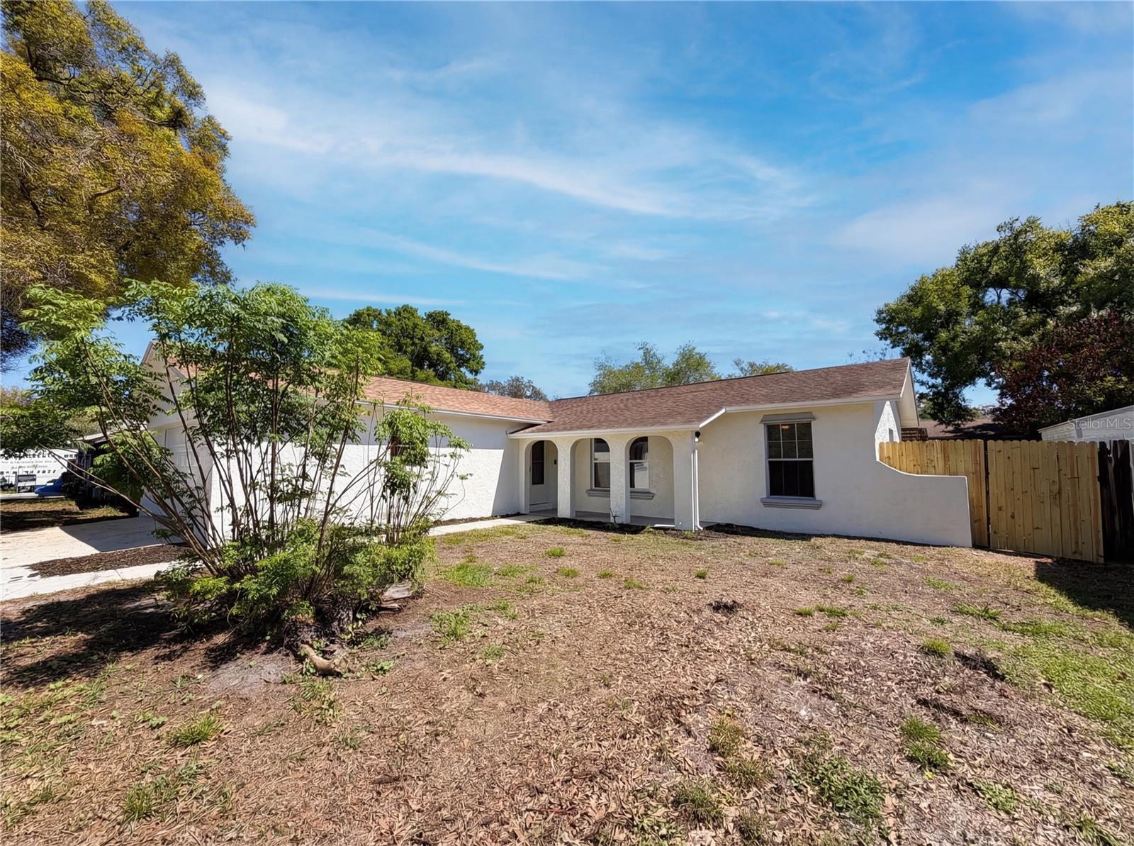 909 Winchester Ct Property Photo 6