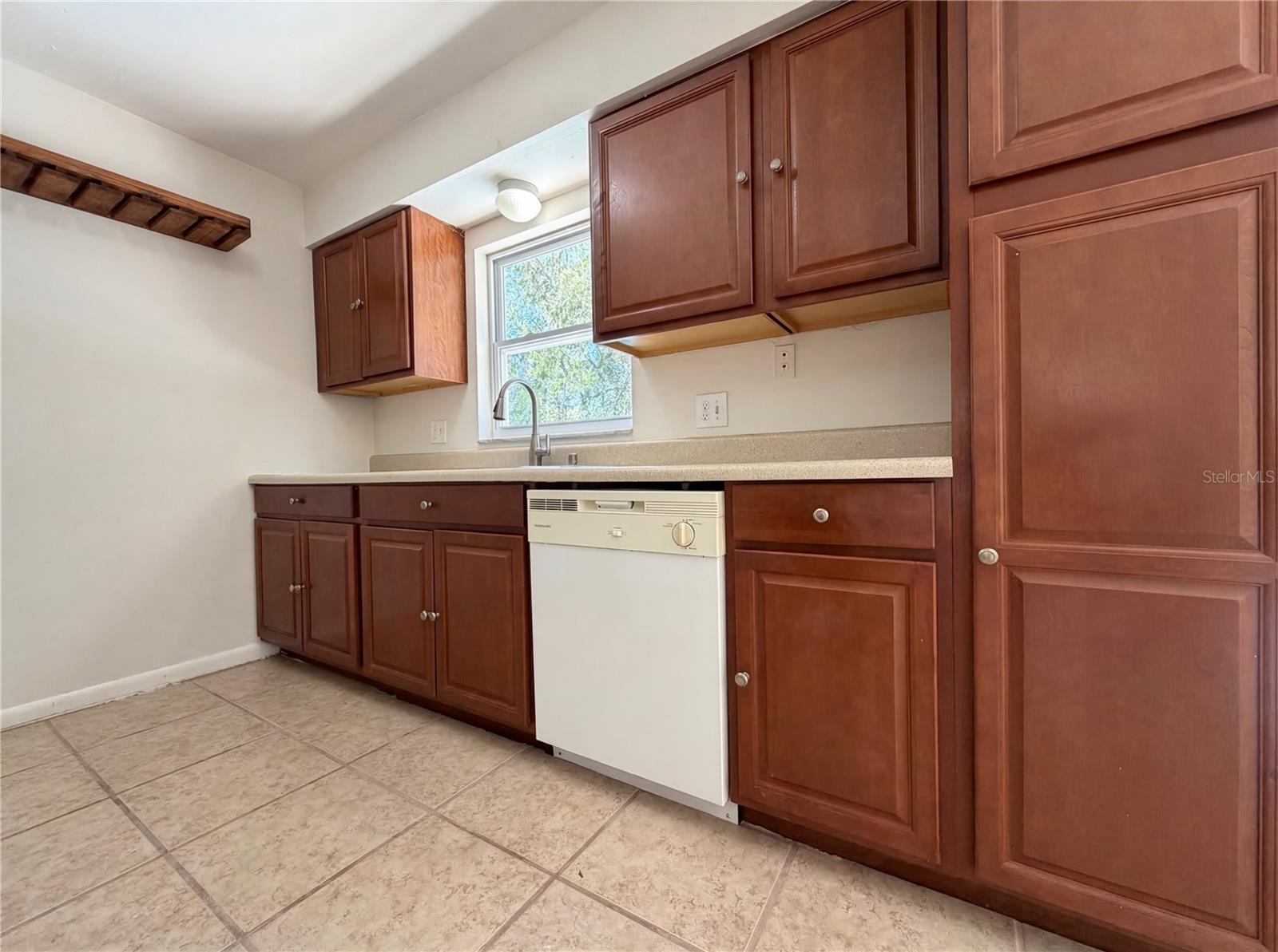 909 Winchester Ct Property Photo 14