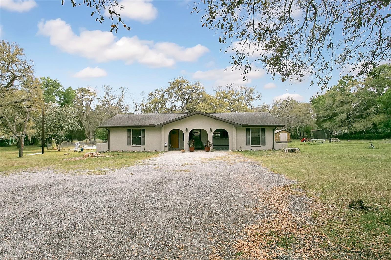 3116 E Buck Property Photo 1