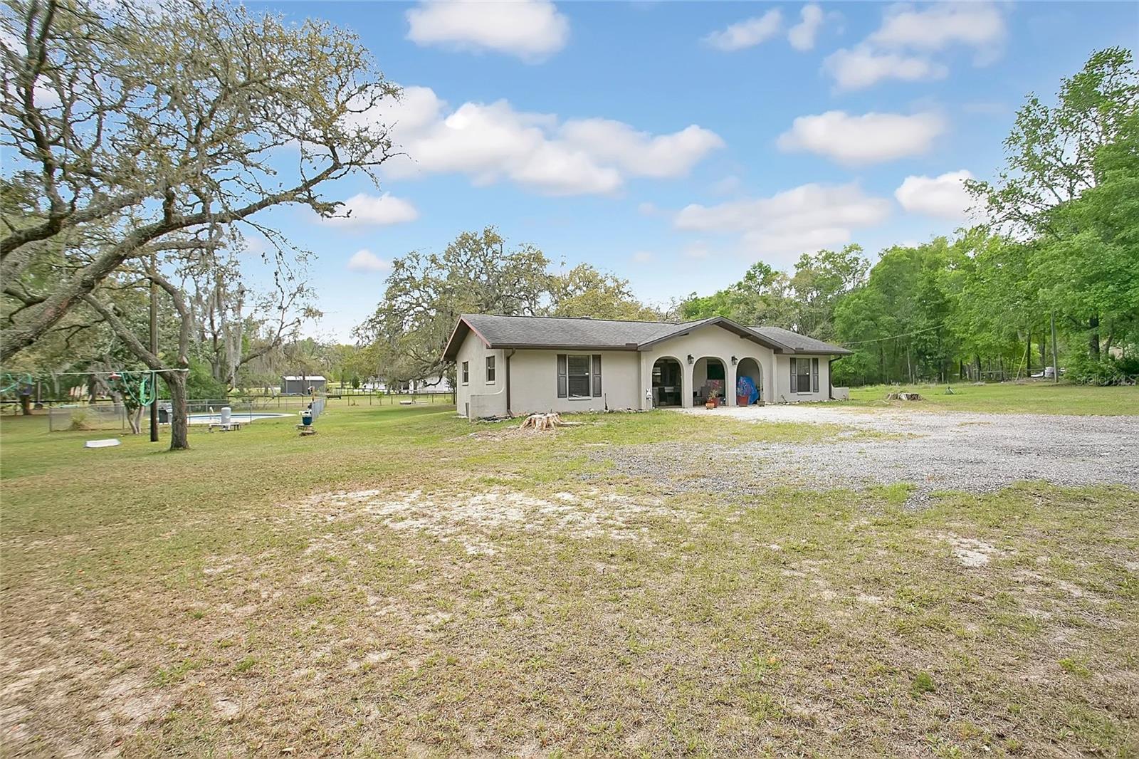 3116 E Buck Property Photo 18