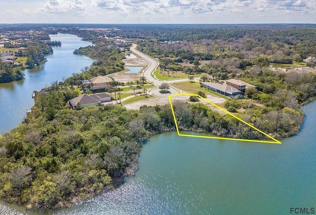 151 N Lakewalk Dr Property Photo 2