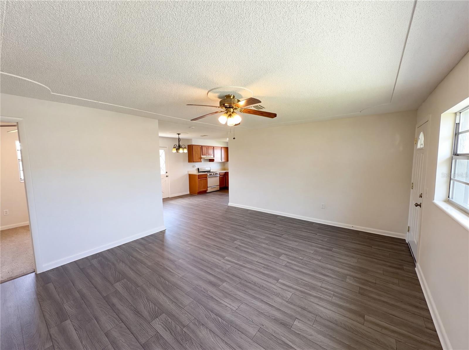 905 Cedar Dr Property Photo 10