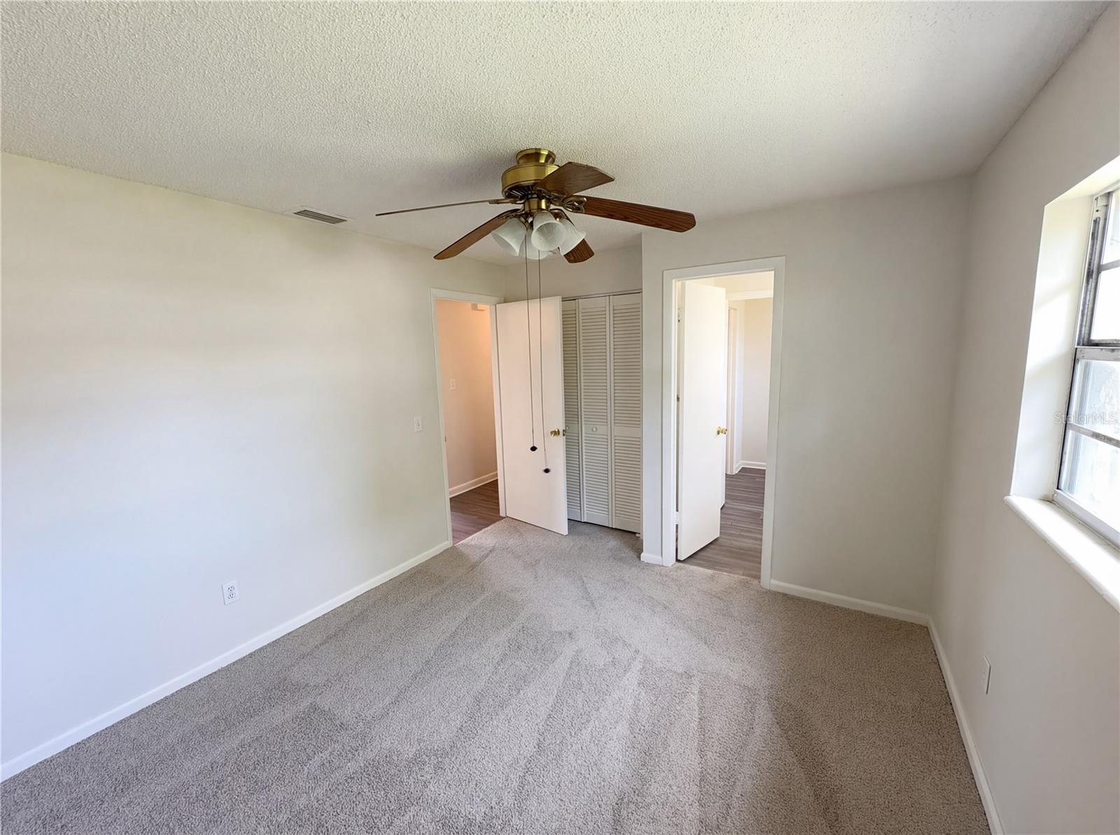 905 Cedar Dr Property Photo 16