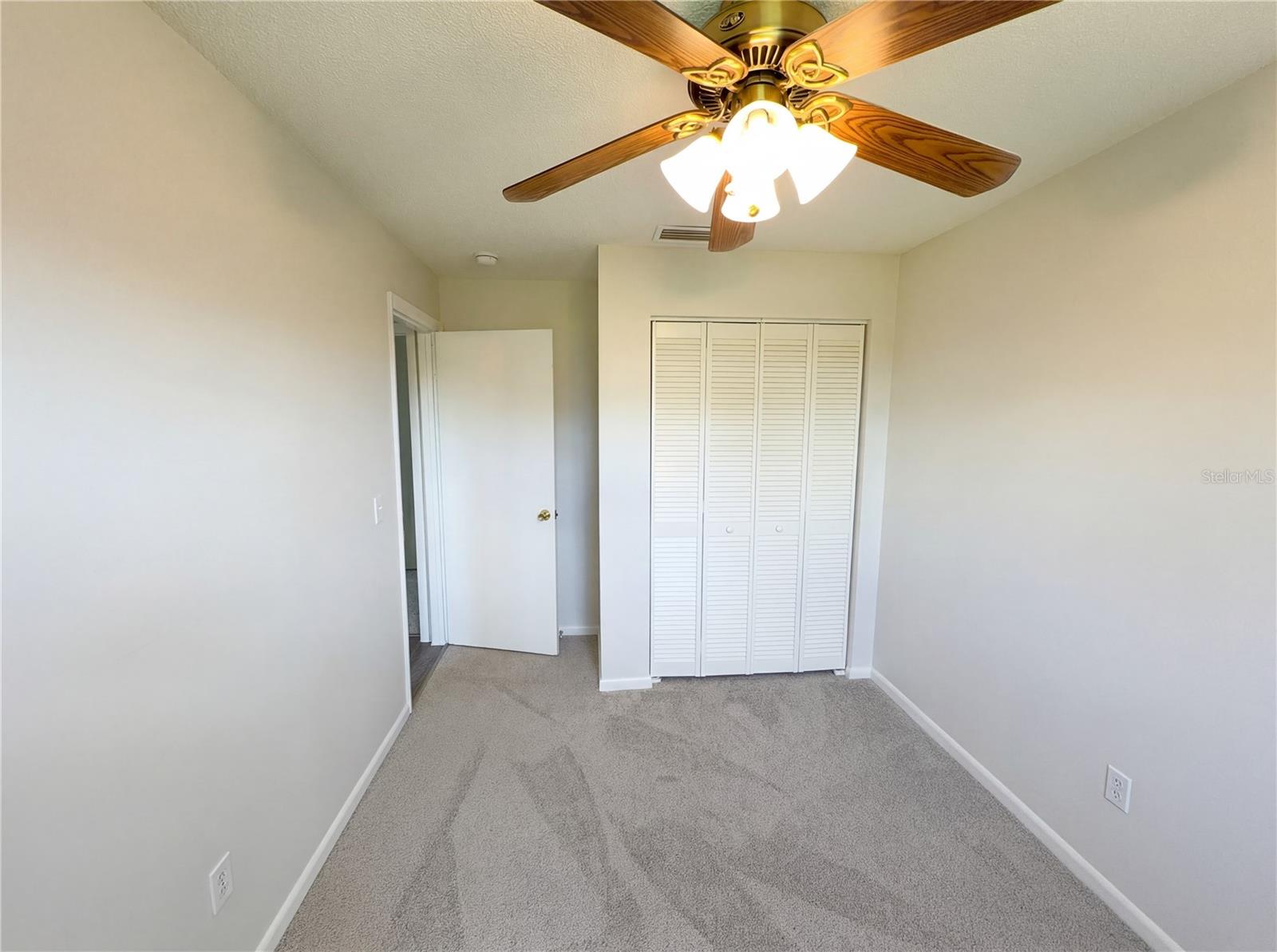 905 Cedar Dr Property Photo 20