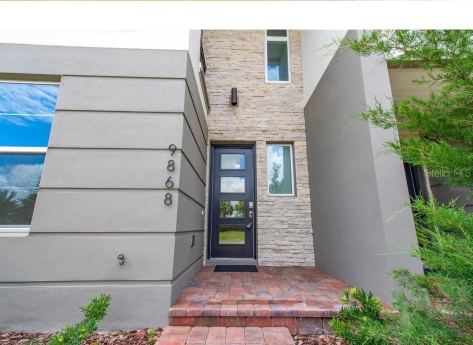 9868 Bucklow Hill Dr Property Photo 1