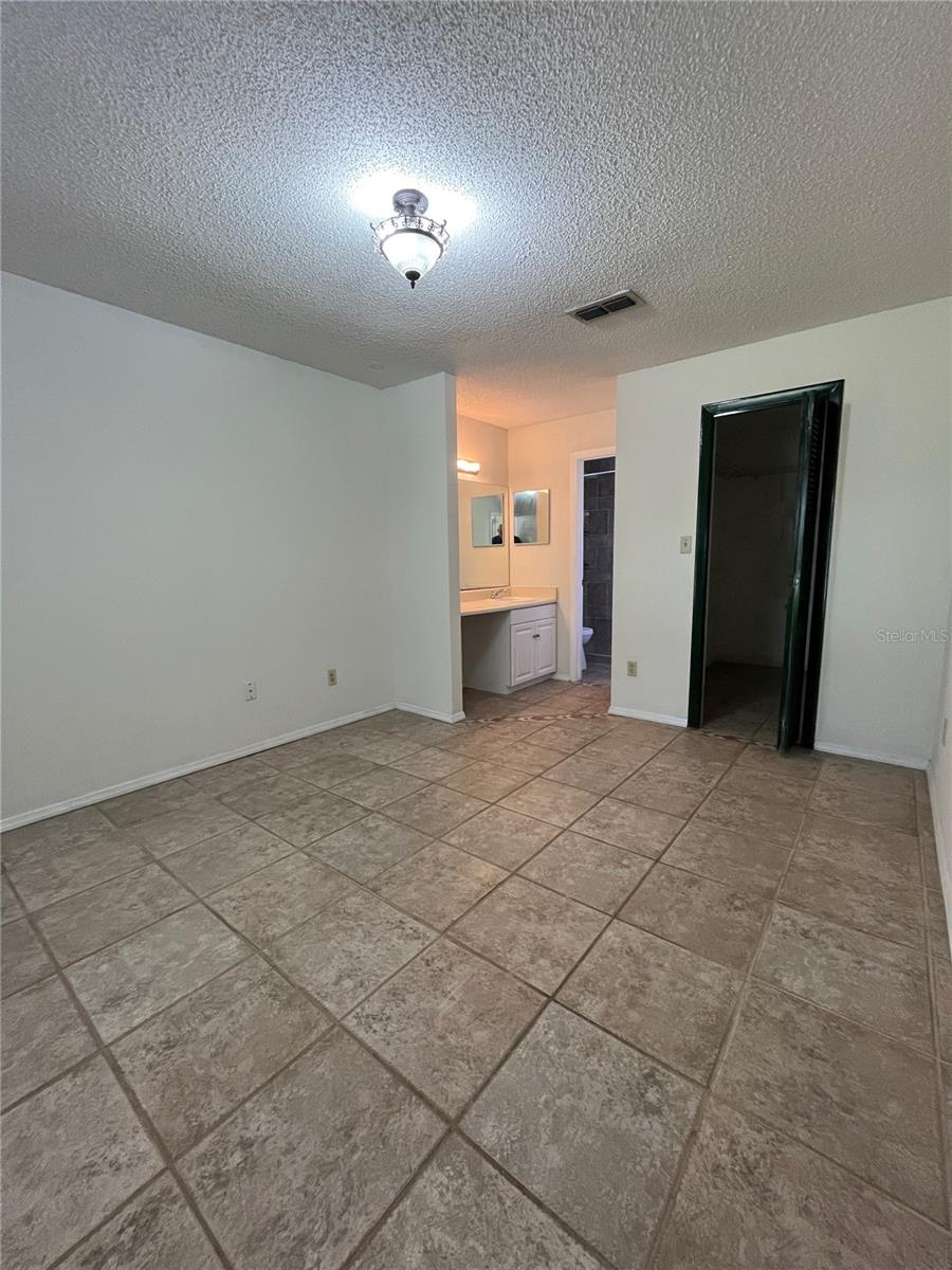3222 Hammersmith Rd Property Photo 19