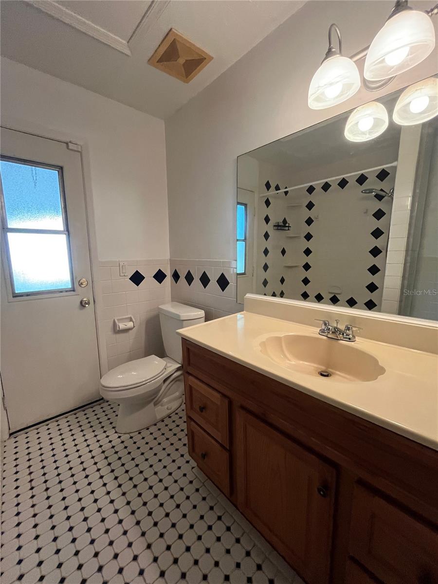 3222 Hammersmith Rd Property Photo 26