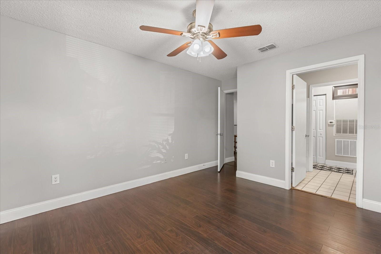 2501 Grassy Point Dr #103 Property Photo 22