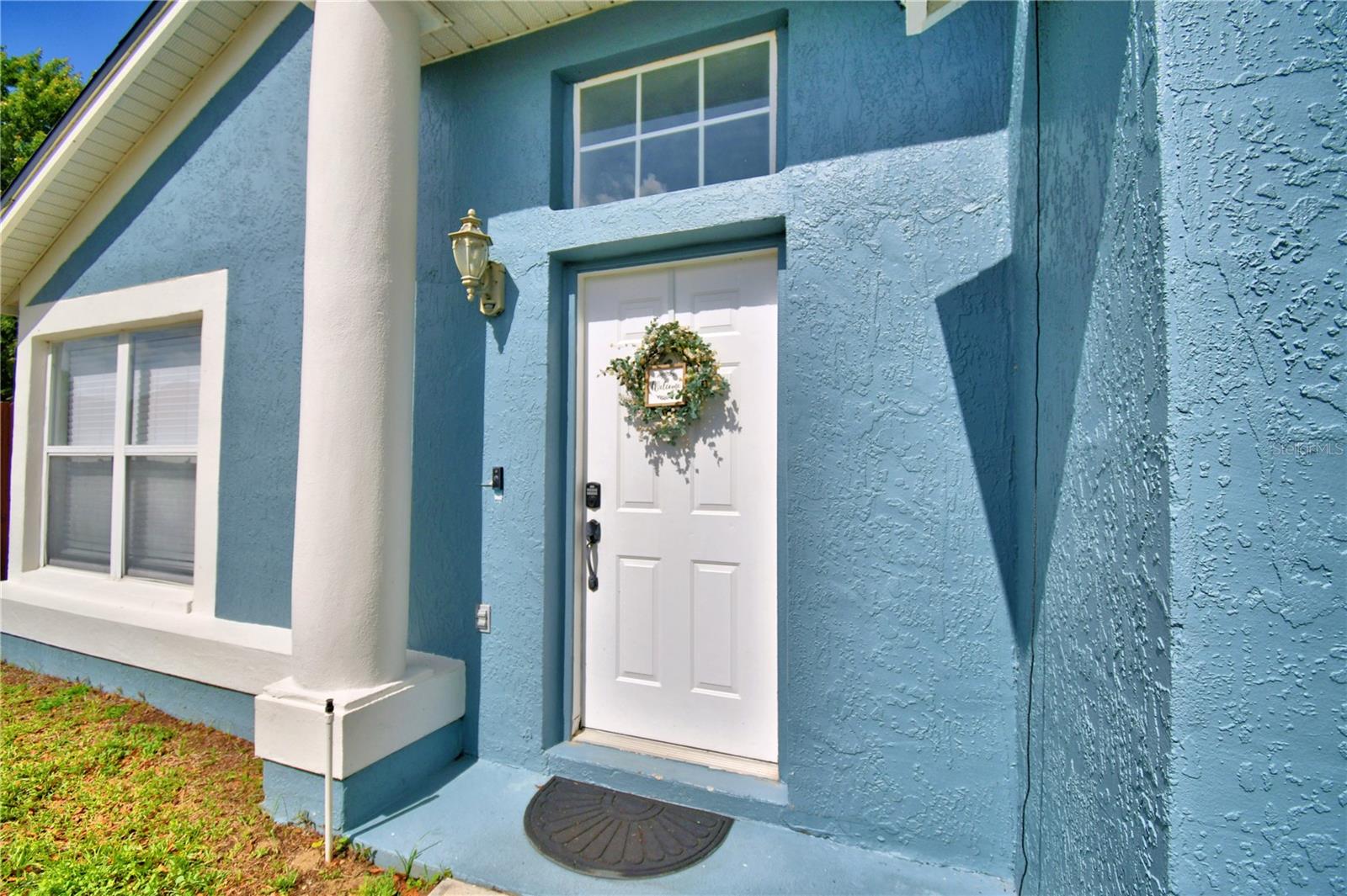 2935 Dickens Cir Property Photo 5