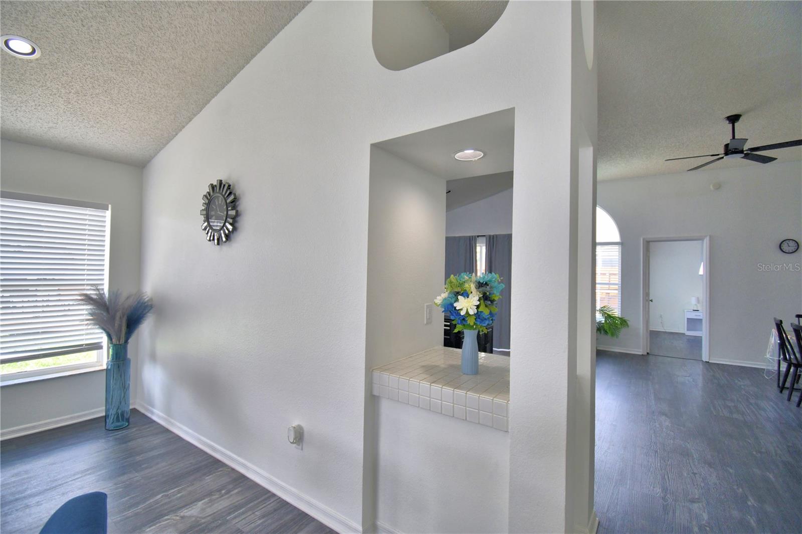 2935 Dickens Cir Property Photo 13