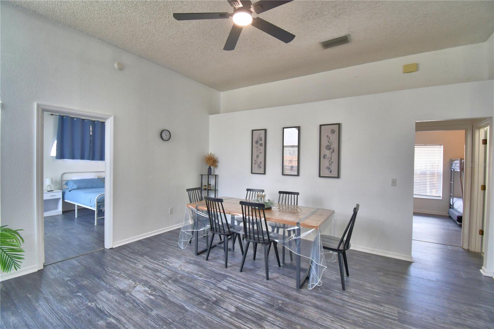 2935 Dickens Cir Property Photo 16