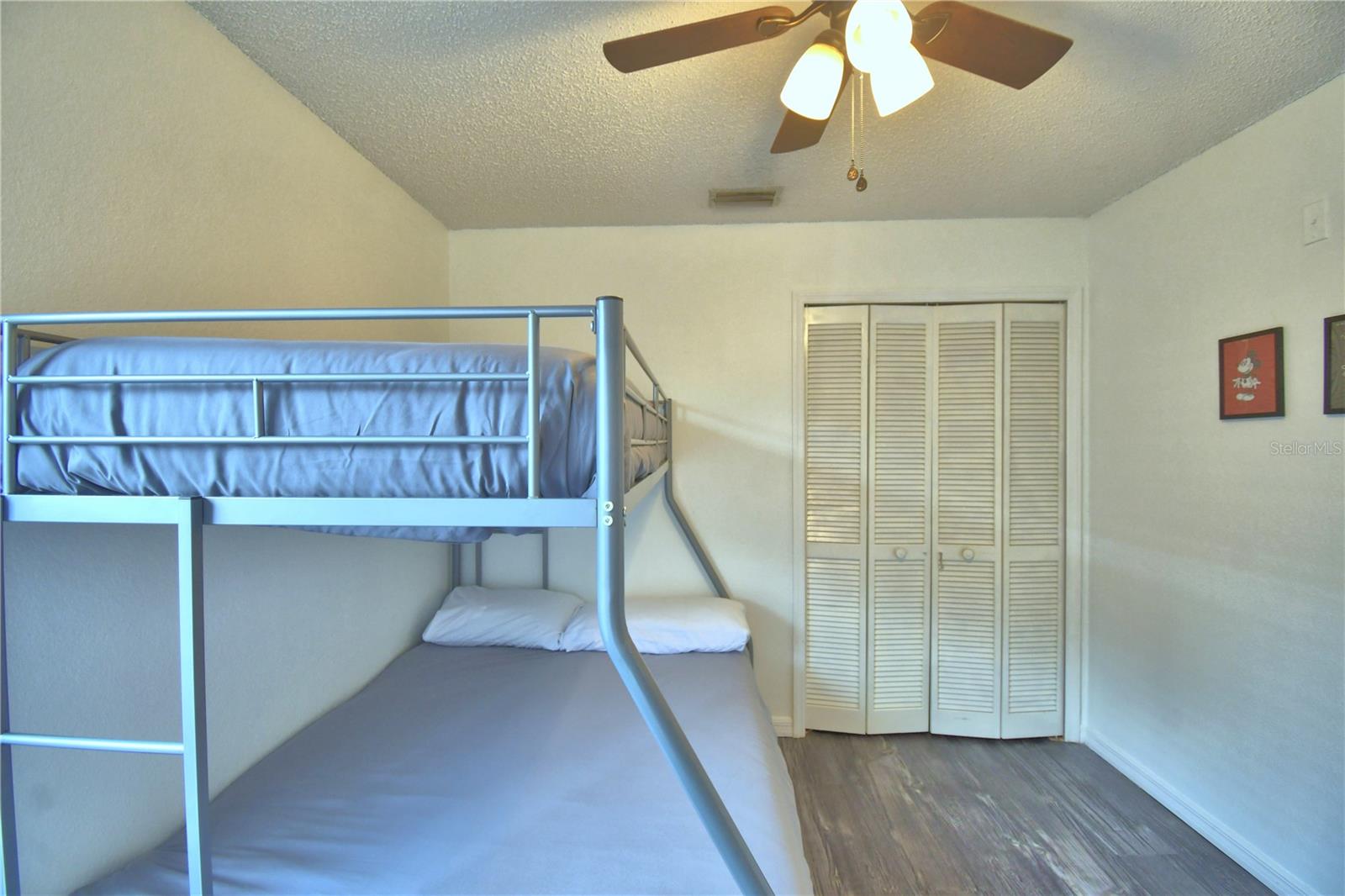 2935 Dickens Cir Property Photo 34