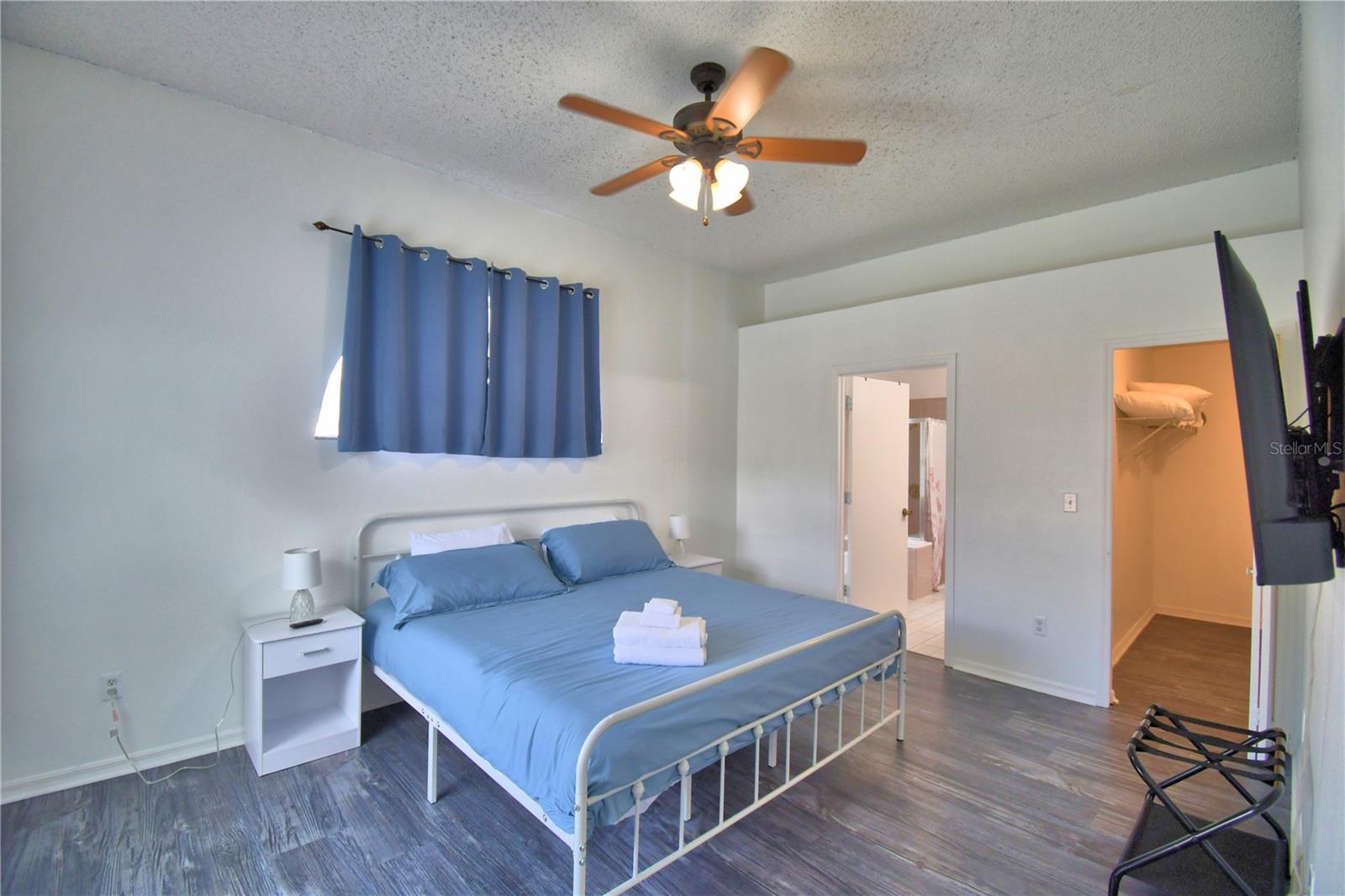 2935 Dickens Cir Property Photo 37